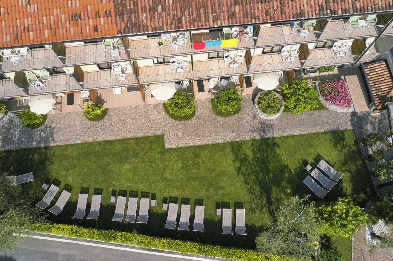 Hotel Rosemarie Лимоне-суль-Гарда Экстерьер фото
